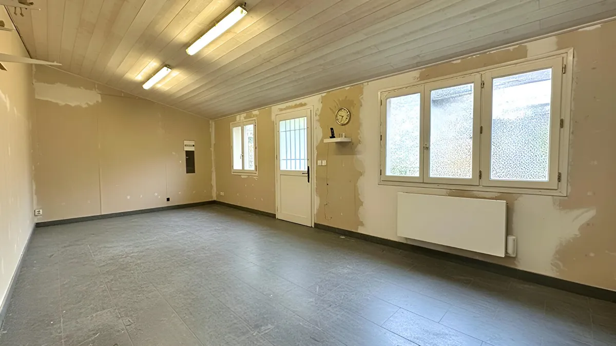 Photo 6