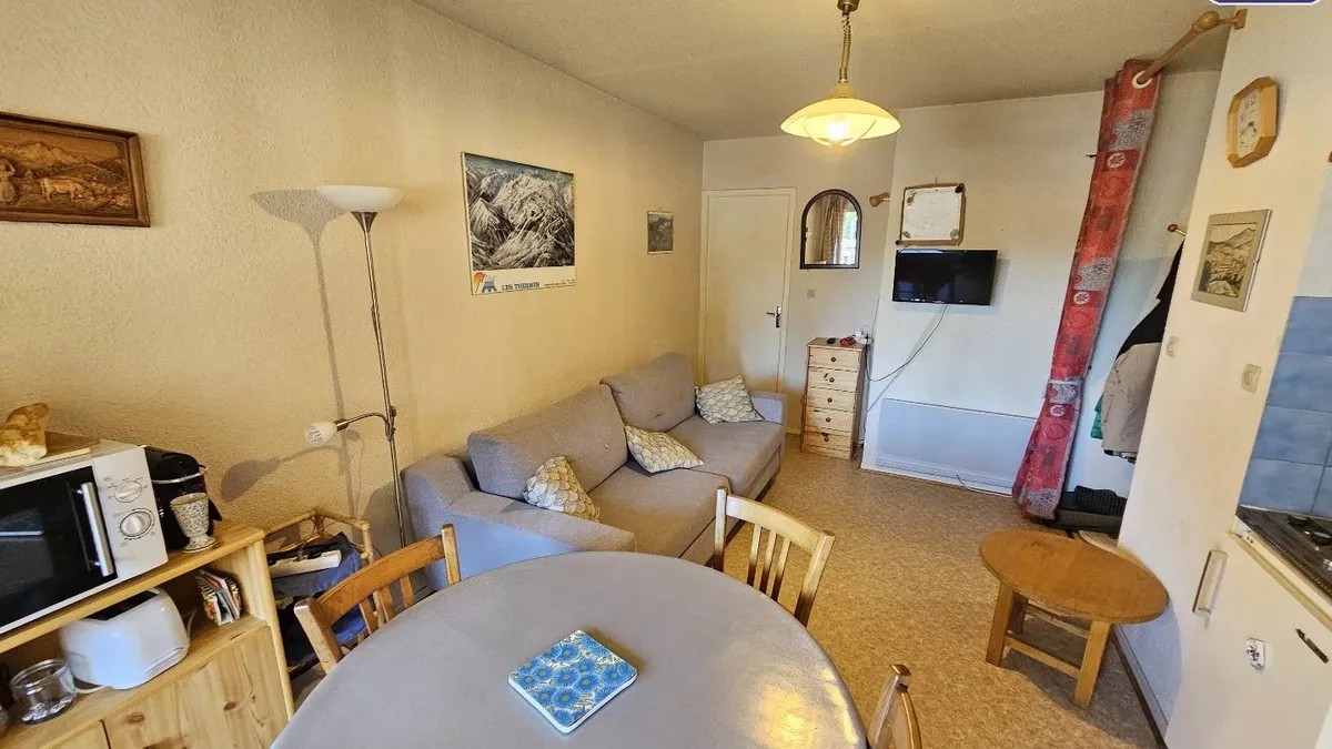 Photo 3