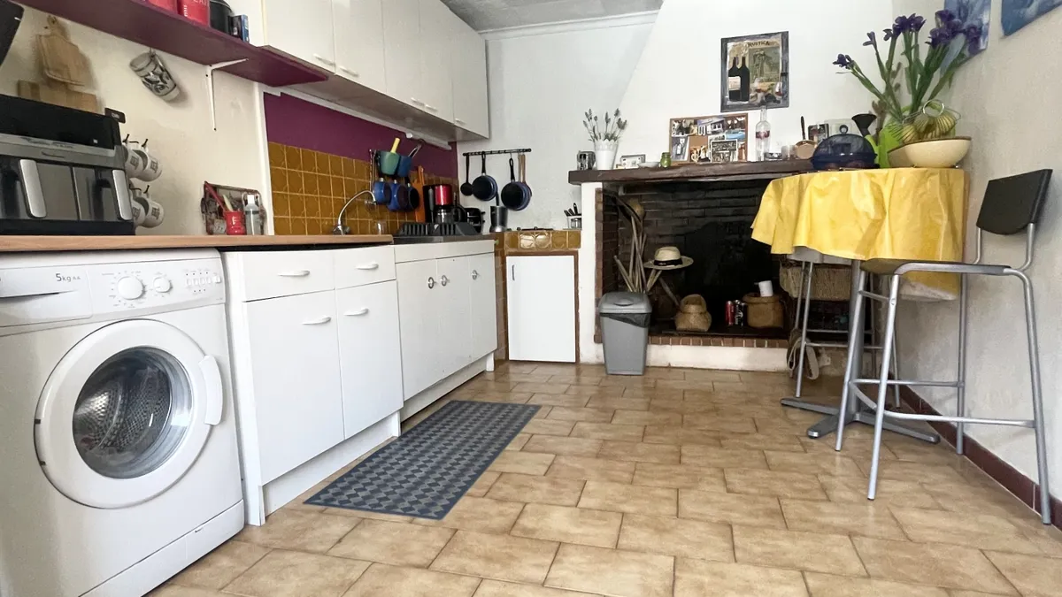 Photo 6