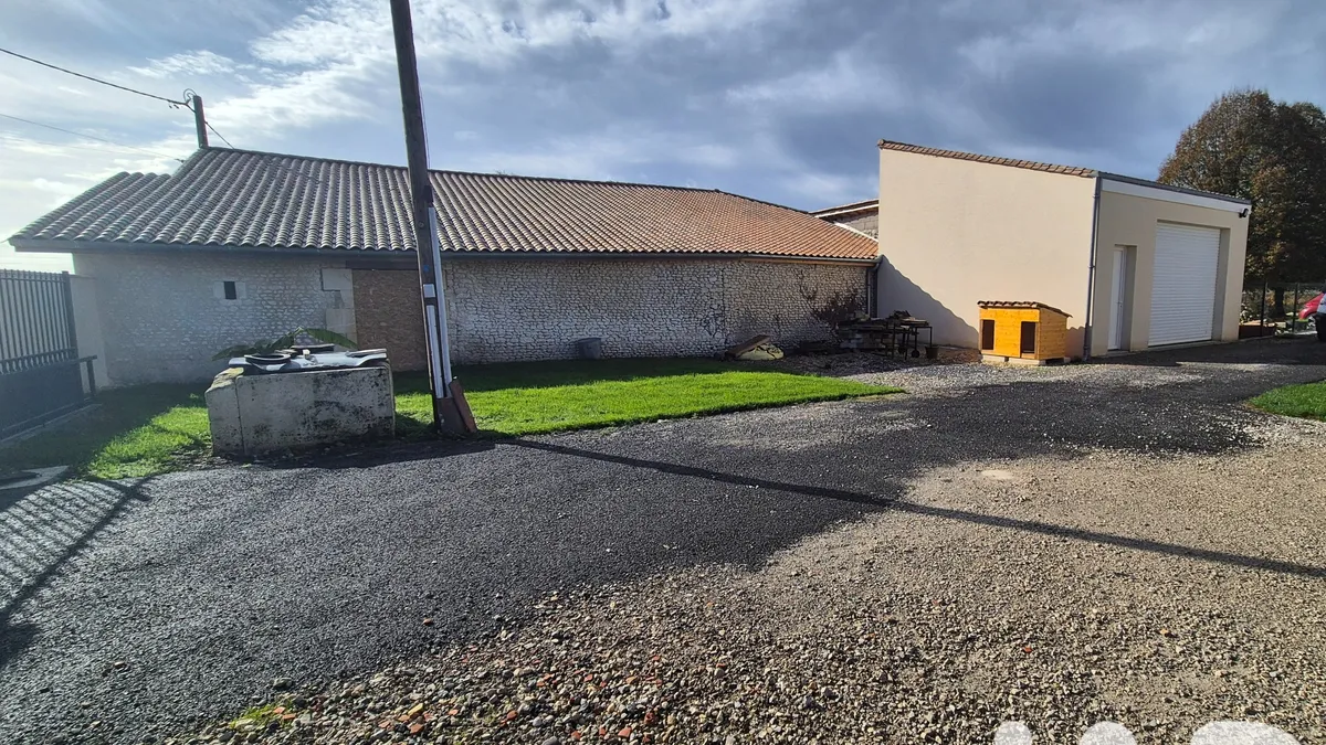 Photo 18