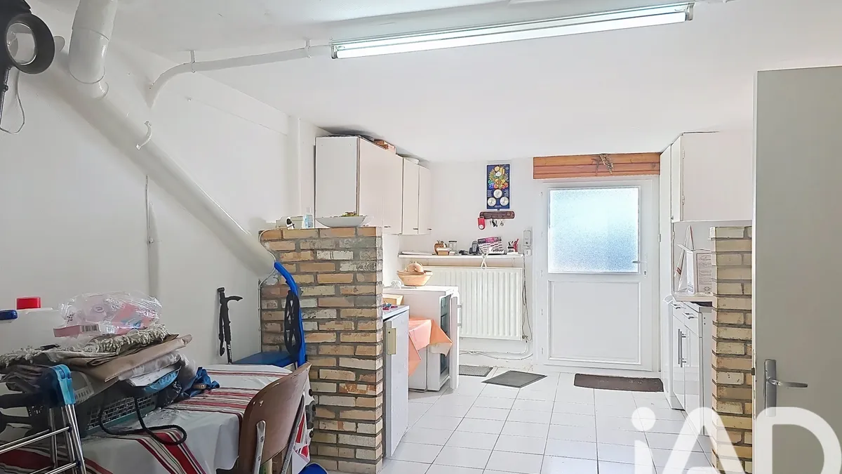 Photo 12