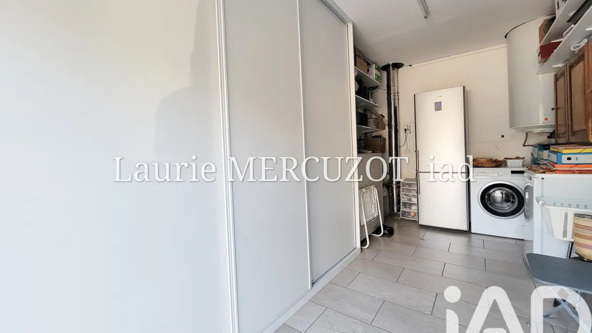 Photo 28