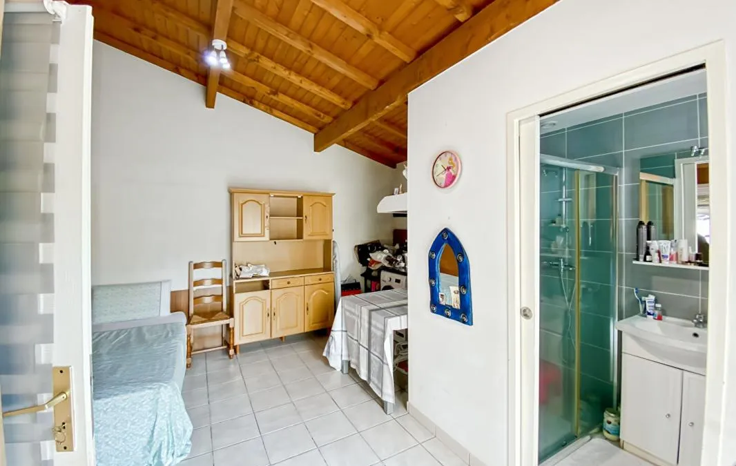Photo 9