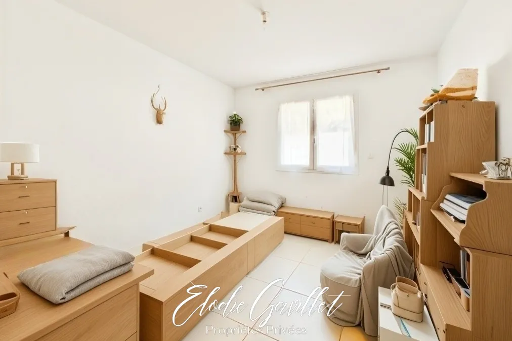 Photo 12