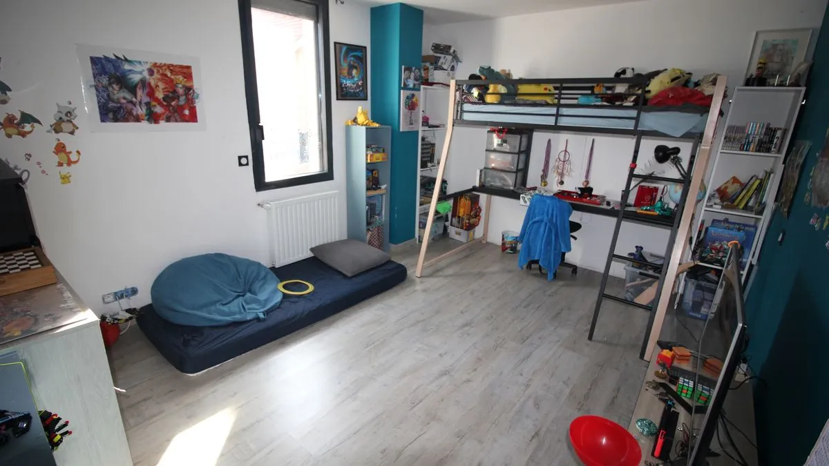 Photo 11