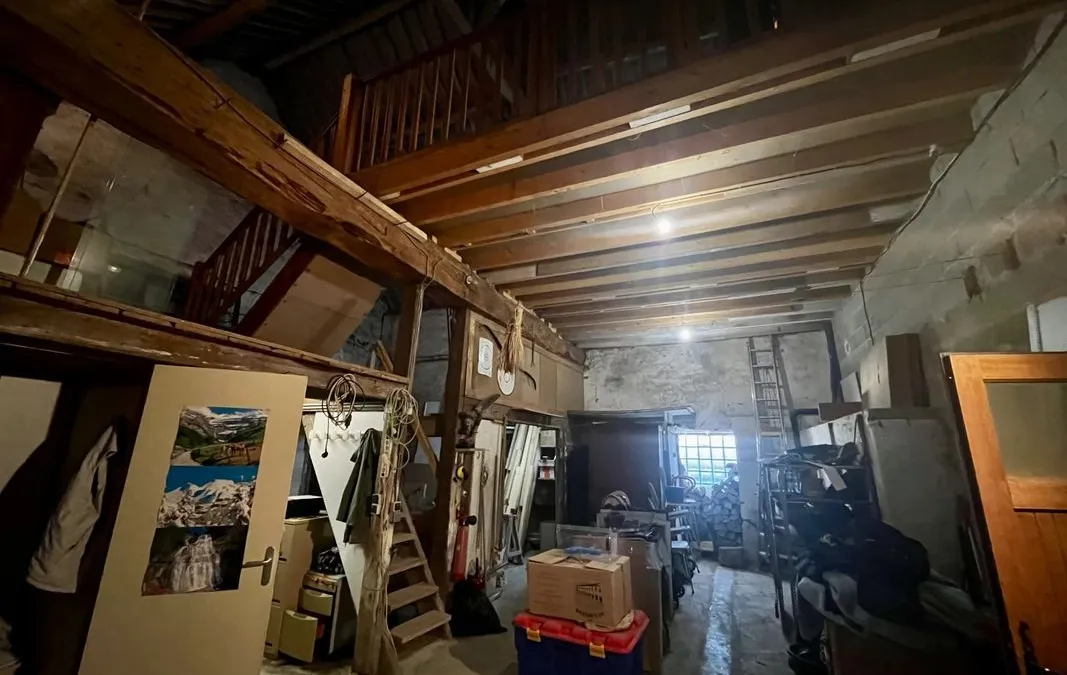 Photo 12