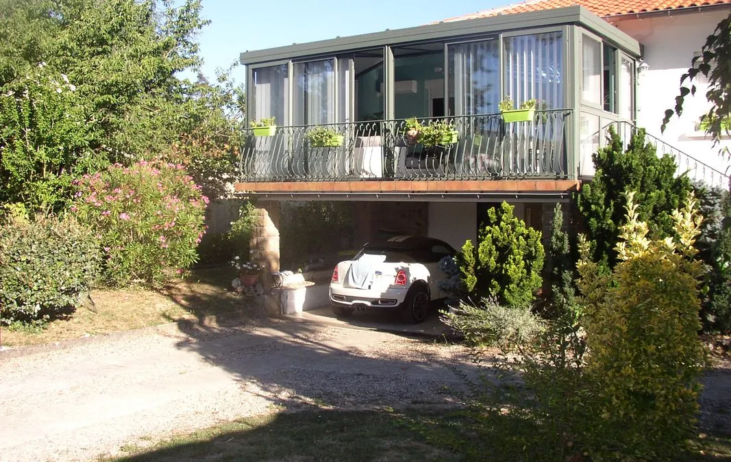 Photo 3