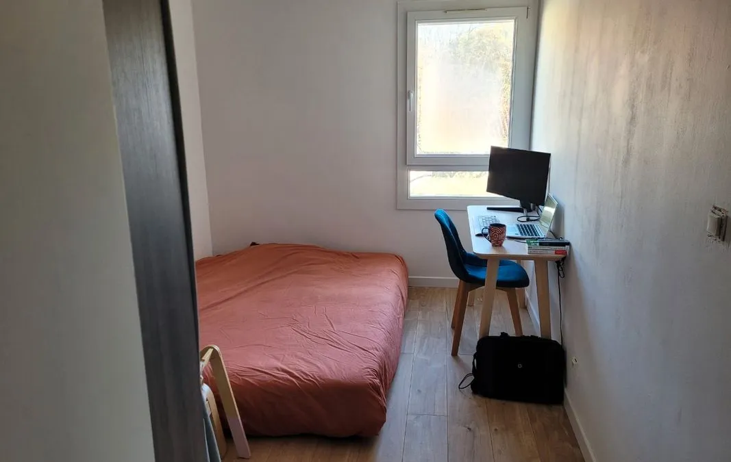 Photo 8