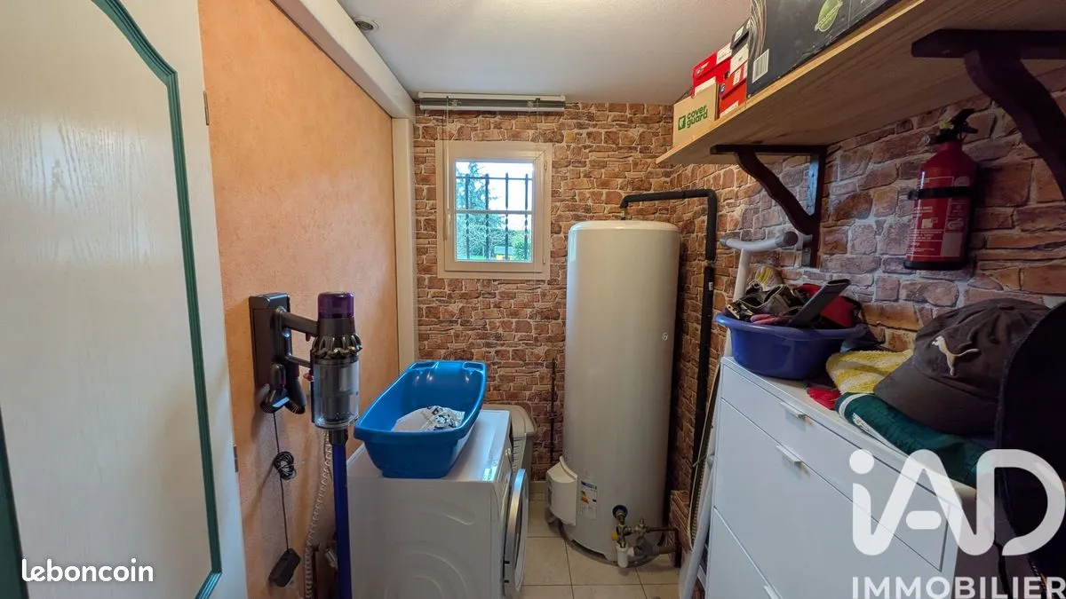 Photo 11