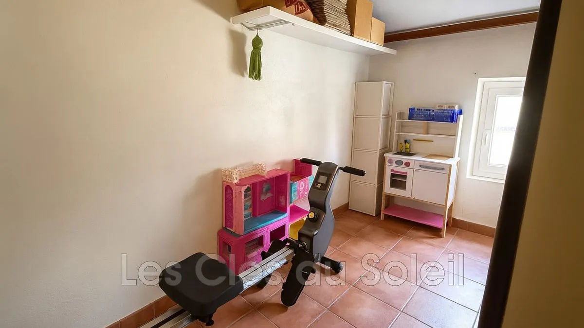 Photo 5