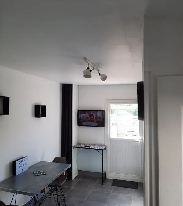 Photo 6
