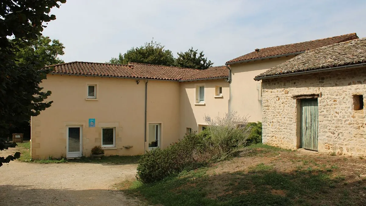 Photo 2