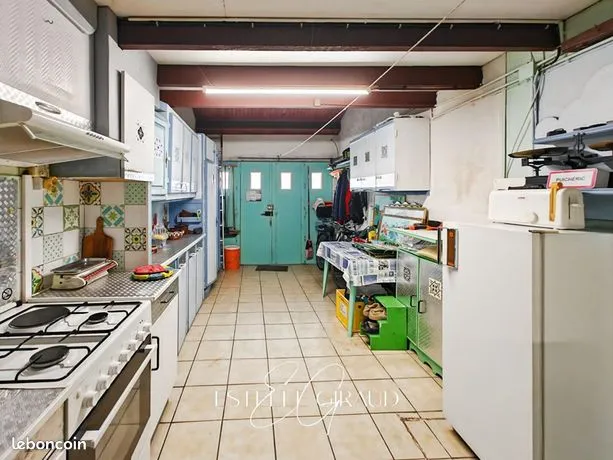 Photo 12