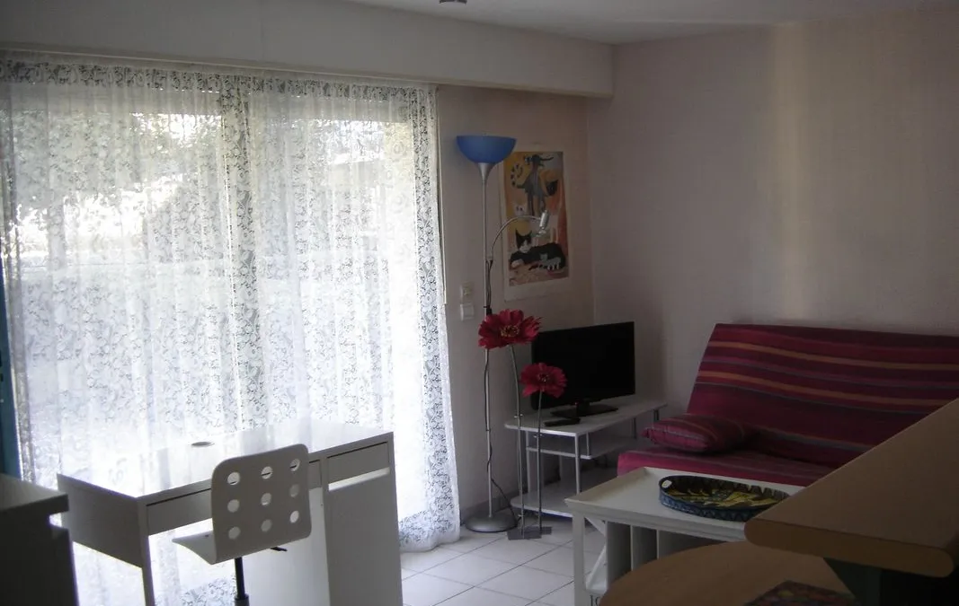 Photo 3