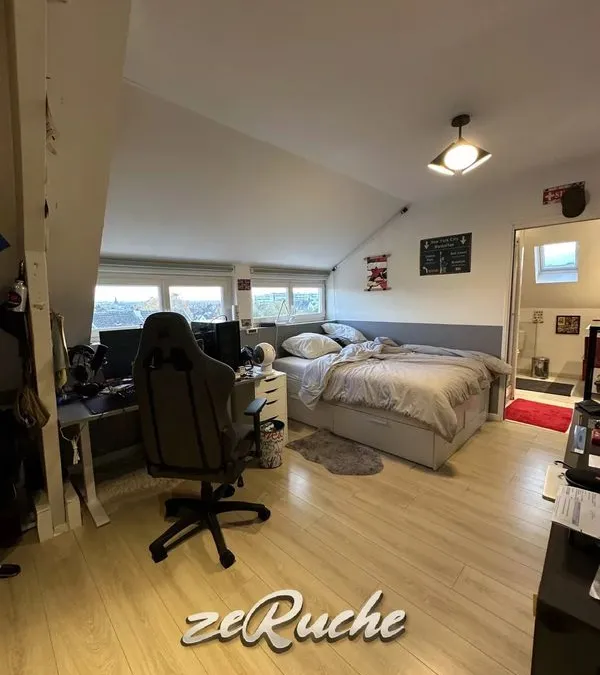 Photo 12