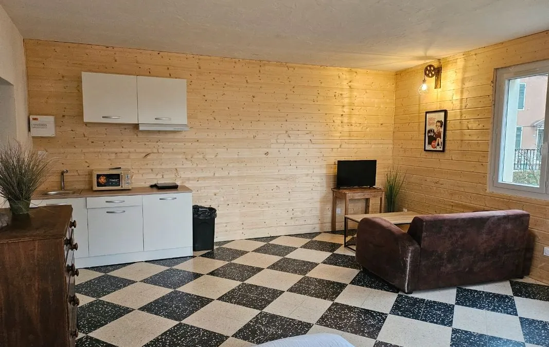 Photo 2