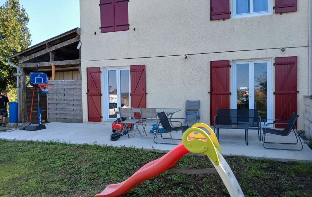 Photo 3