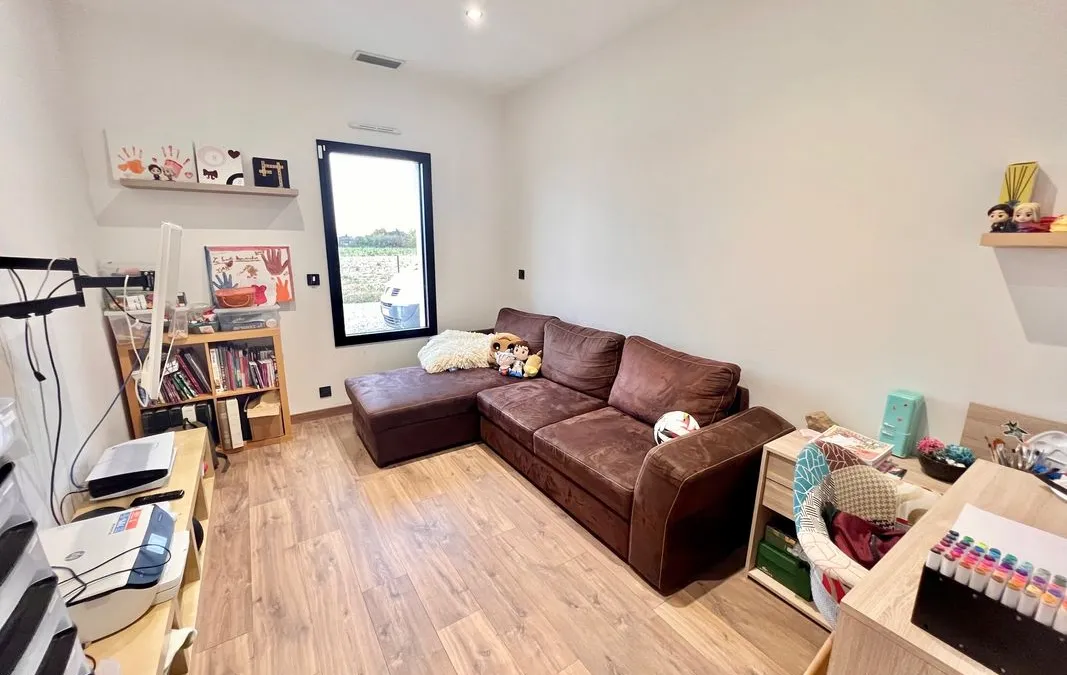Photo 16