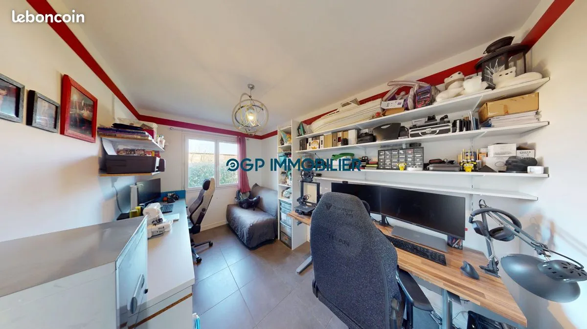 Photo 11