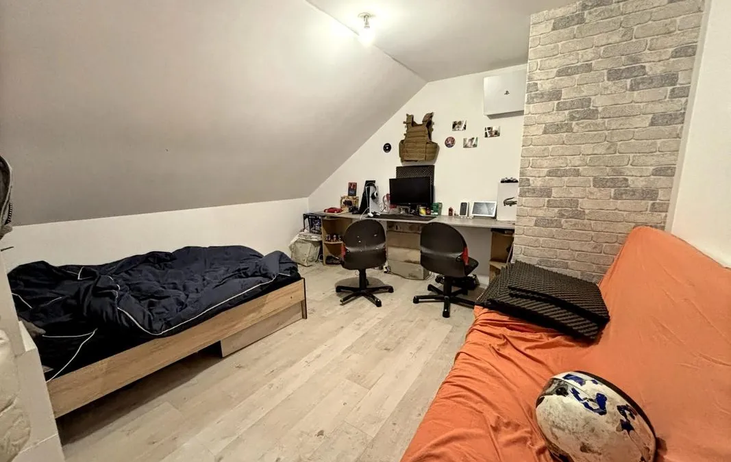 Photo 9