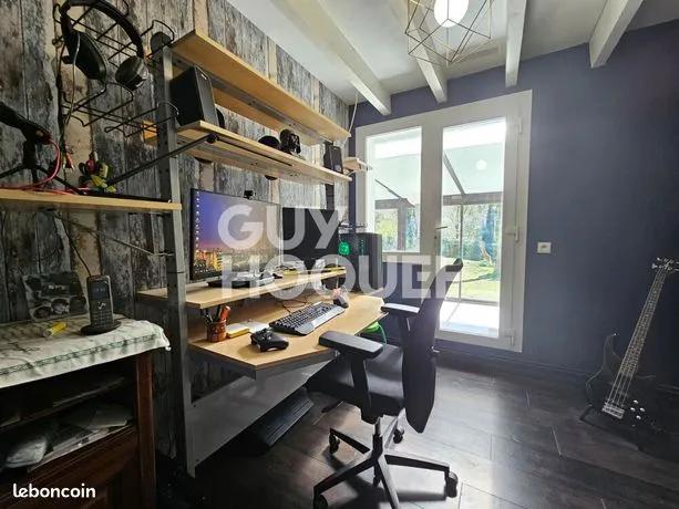 Photo 8