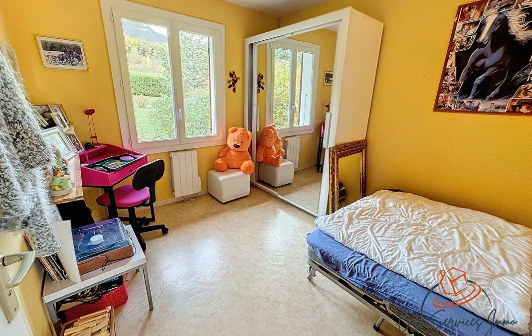 Photo 9