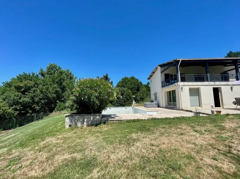 Photo 18