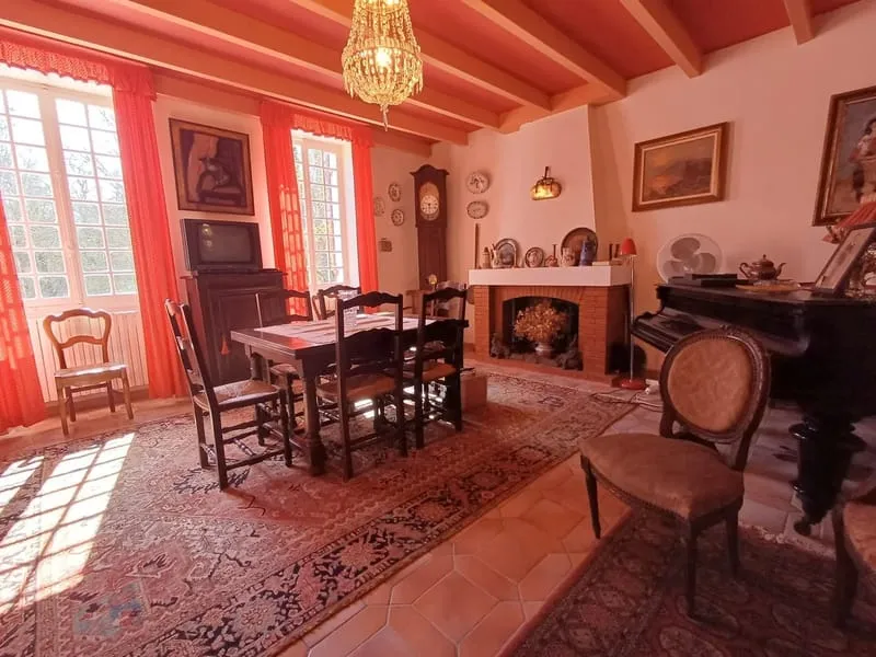 Photo 10
