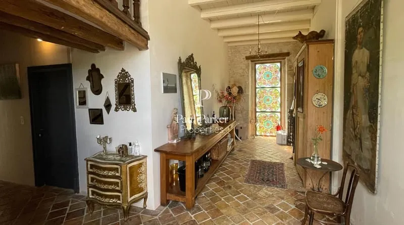 Photo 8