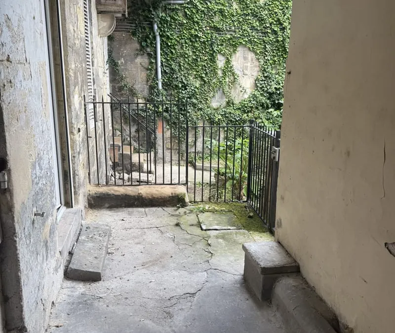 Photo 10