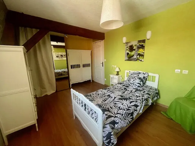 Photo 6
