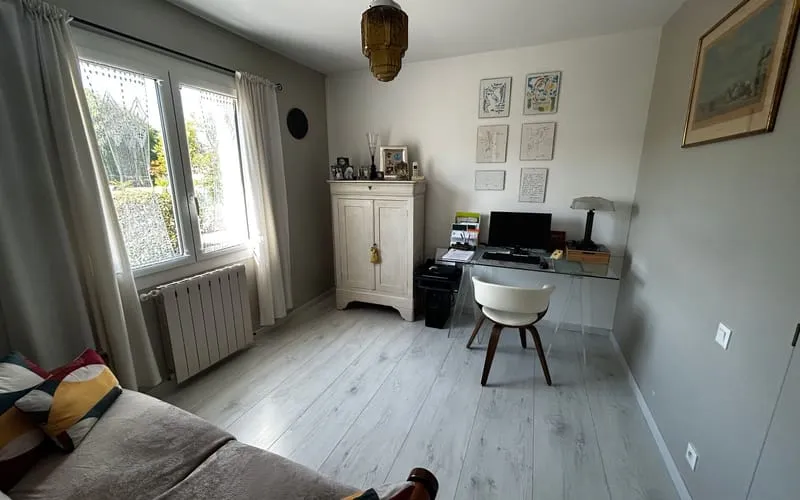 Photo 9