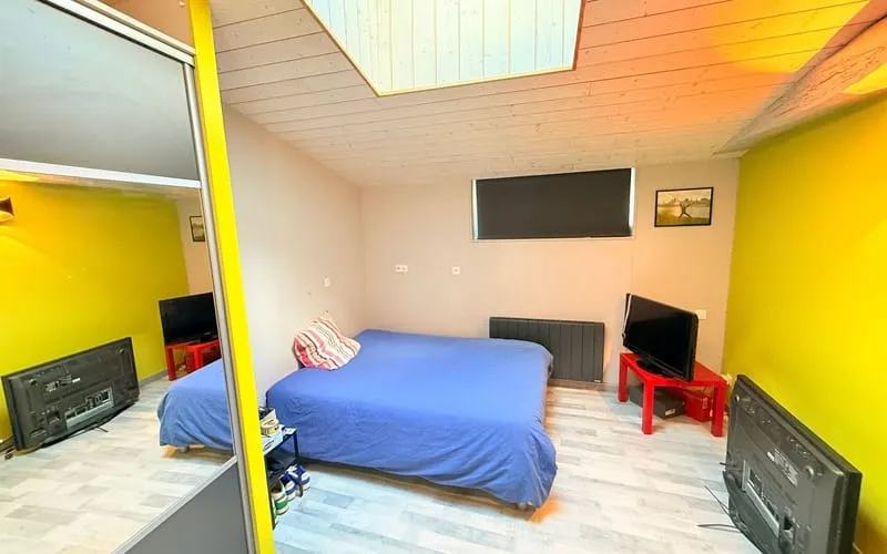 Photo 8