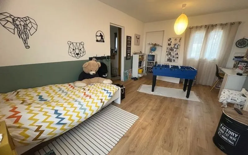 Photo 10