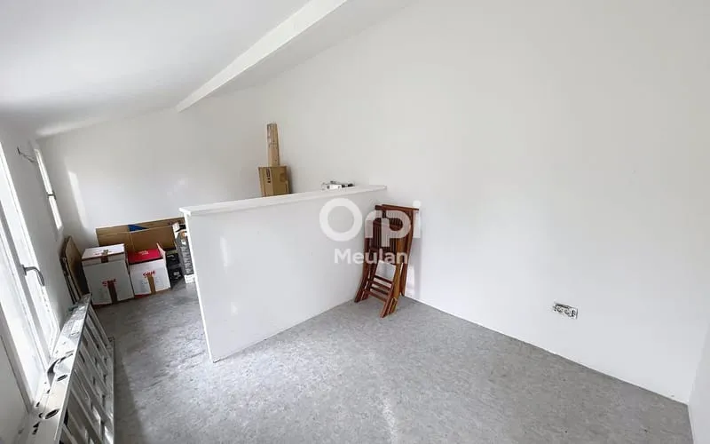 Photo 18