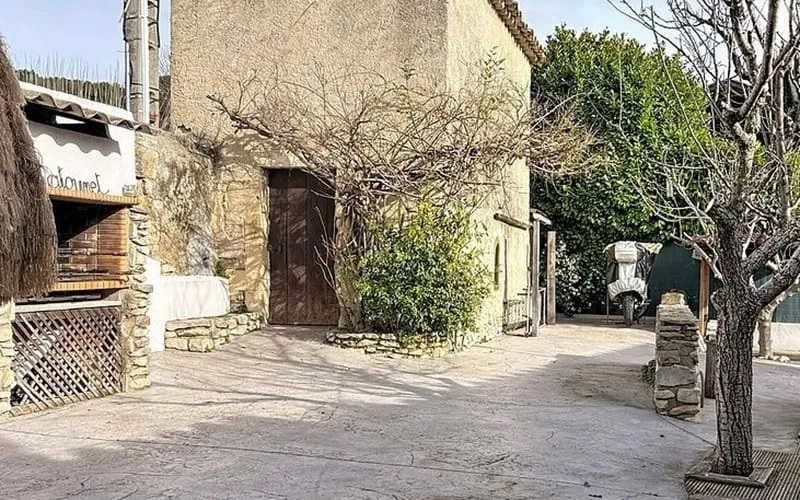 Photo 9