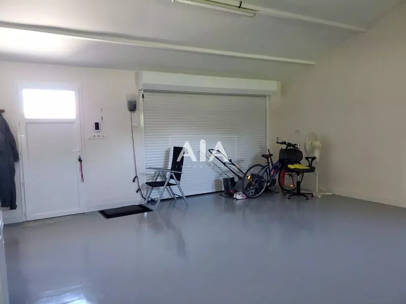 Photo 18