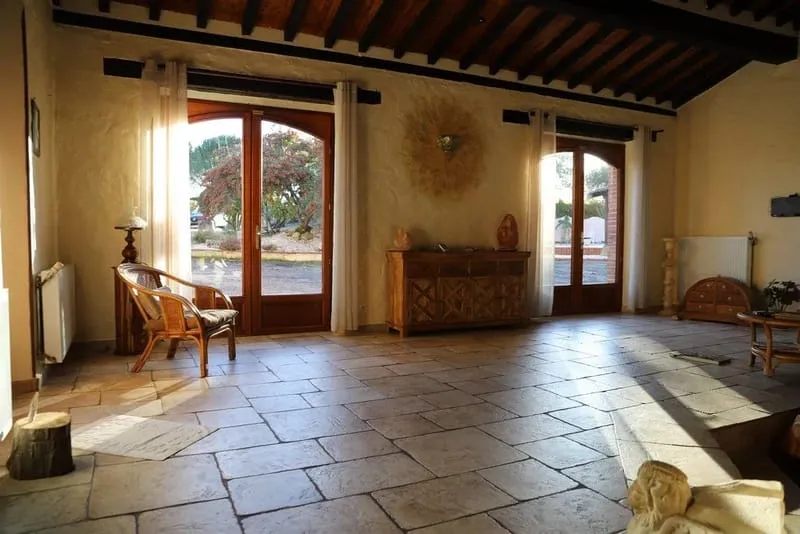 Photo 11
