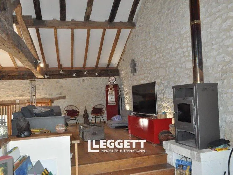 Photo 6