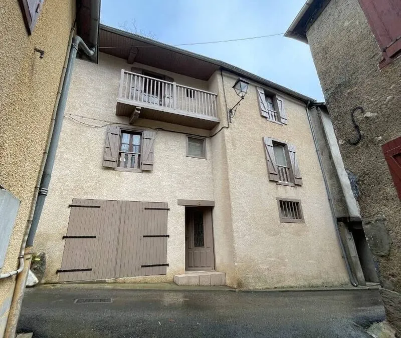 Photo 1