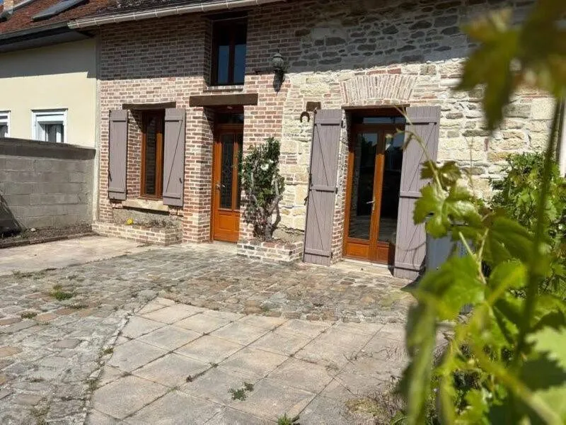 Photo 1