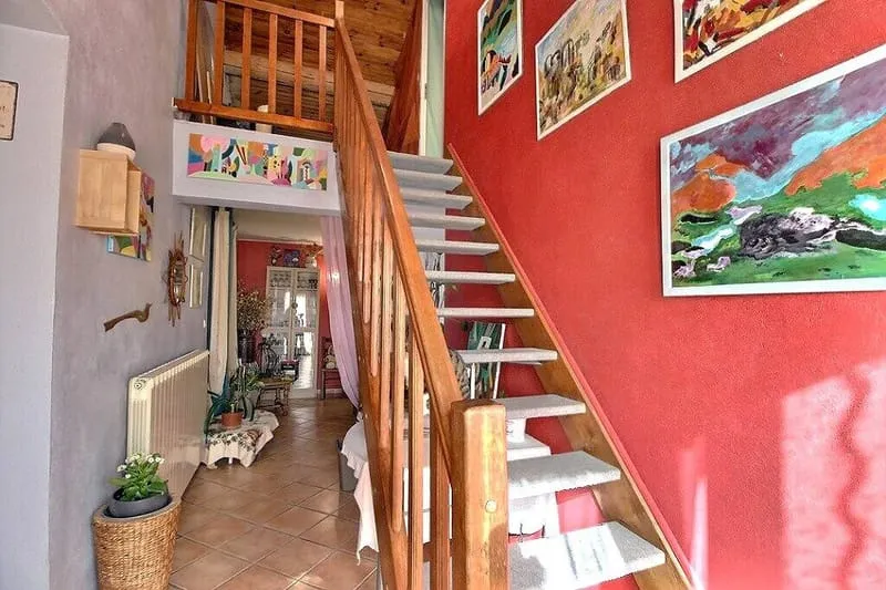 Photo 10