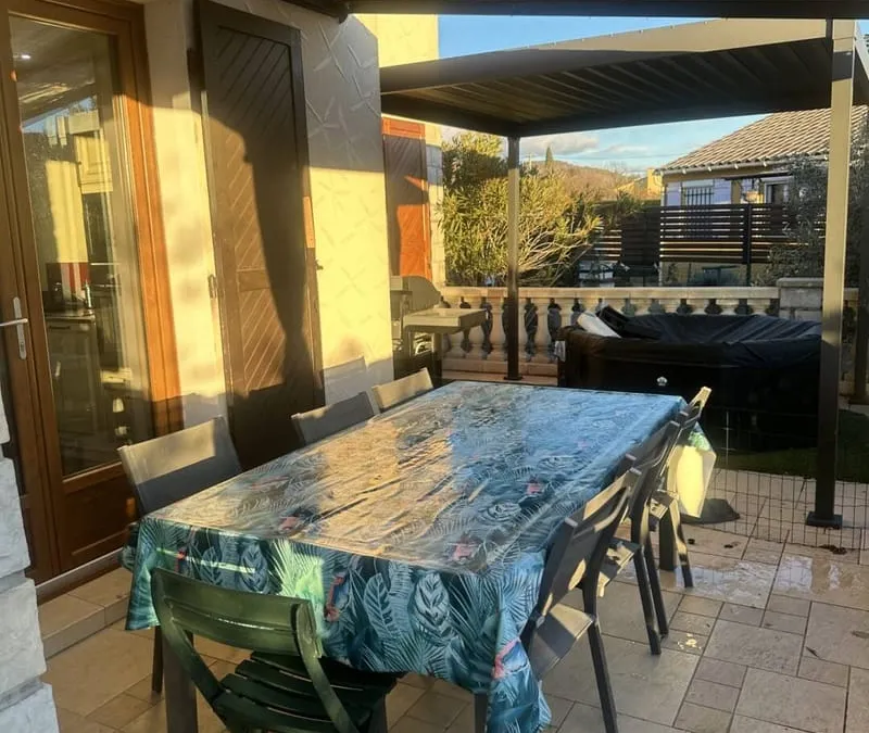 Photo 3