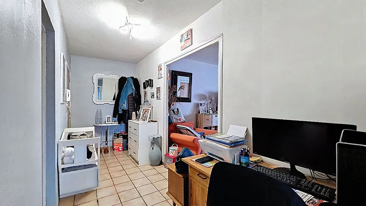 Photo 6