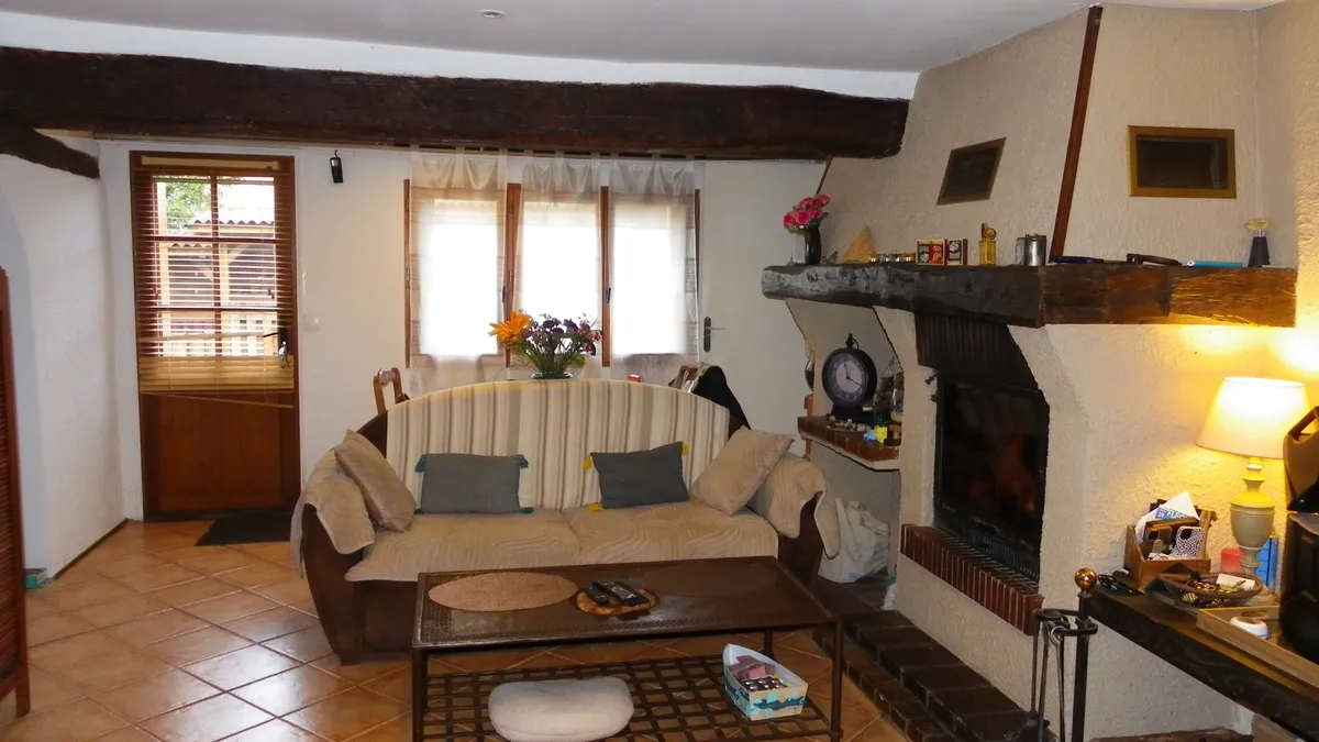 Photo 3