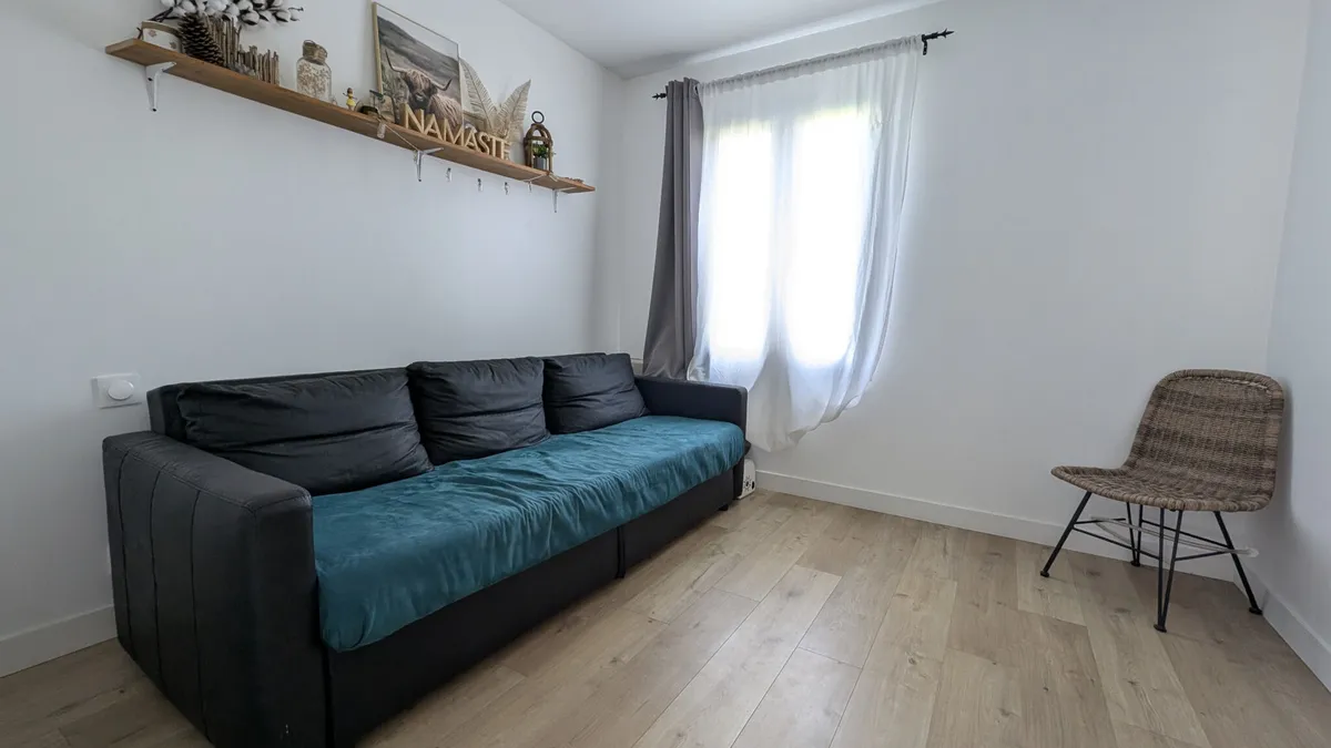 Photo 6