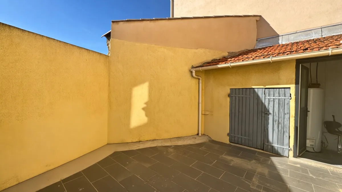 Photo 12
