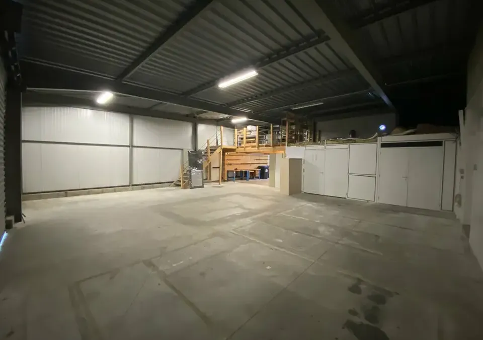 Photo 8