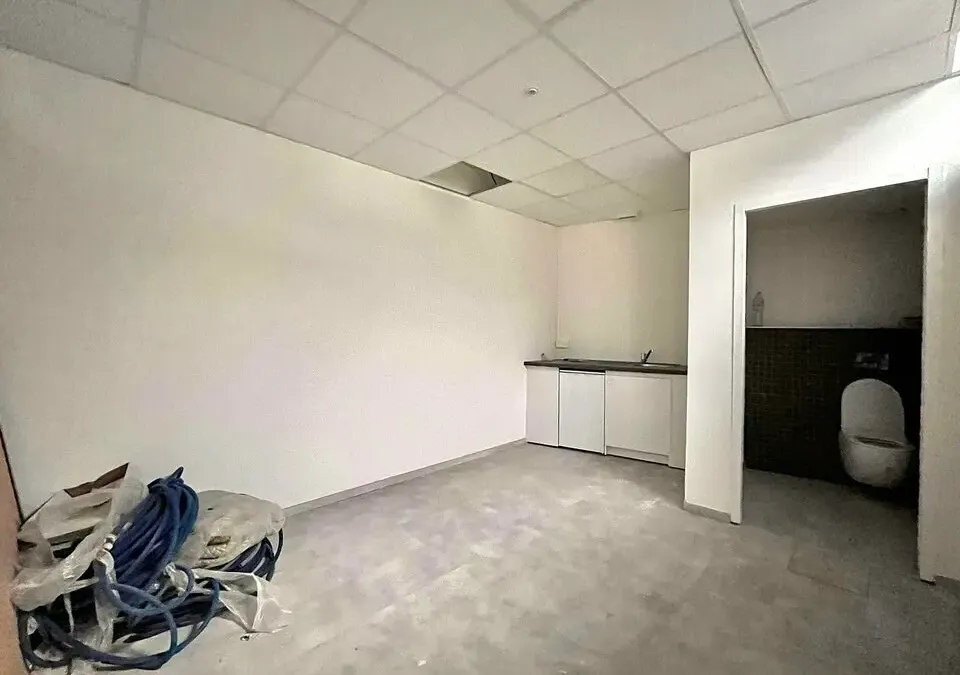 Photo 6