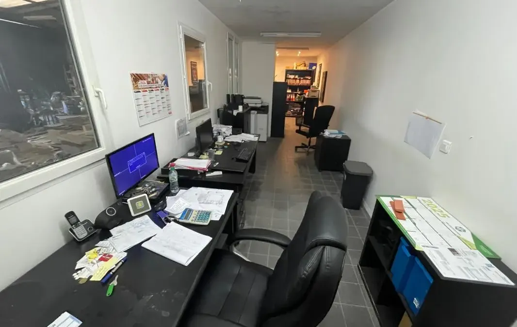 Photo 6